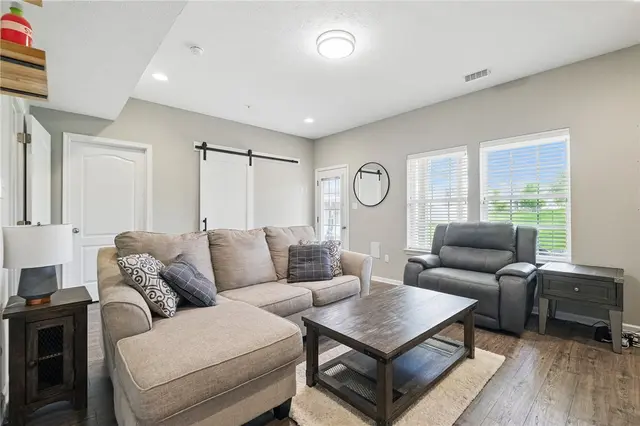 228 Eagle Drive gallery image 2