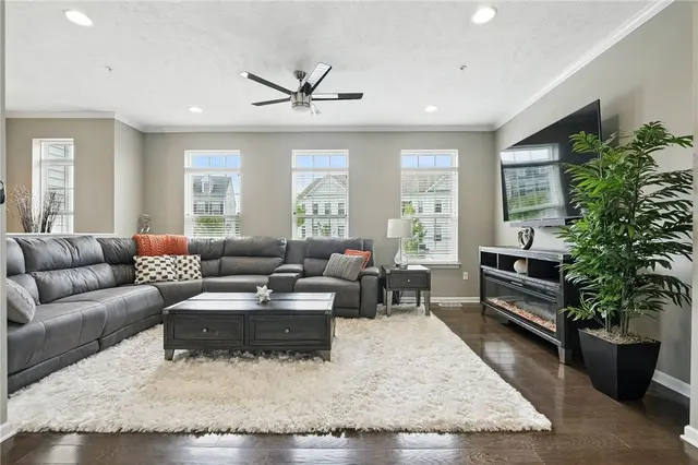 228 Eagle Drive gallery image 11