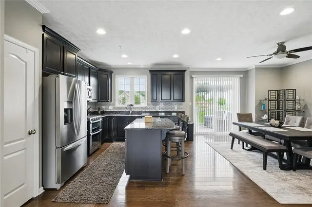 228 Eagle Drive gallery image 15