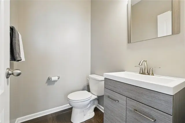 228 Eagle Drive gallery image 17