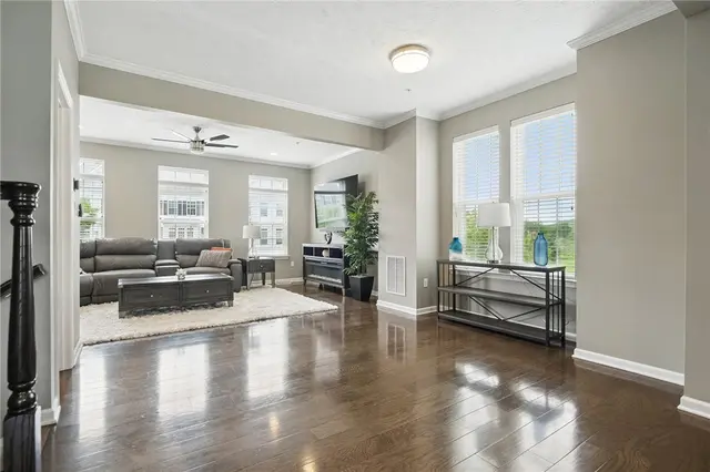 228 Eagle Drive gallery image 29