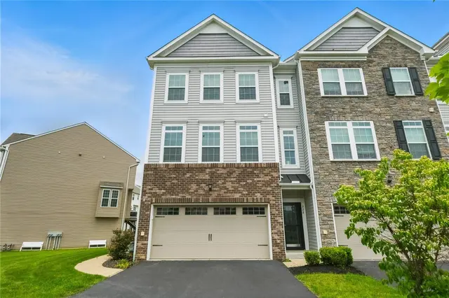 228 Eagle Drive gallery image 31