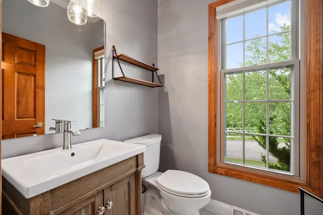 228 Gate Dancer Drive gallery image 13