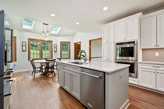 228 Gate Dancer Drive gallery image 31