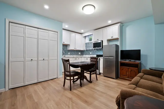 228 Gate Dancer Drive gallery image 41