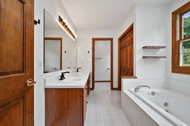 228 Gate Dancer Drive gallery image 43