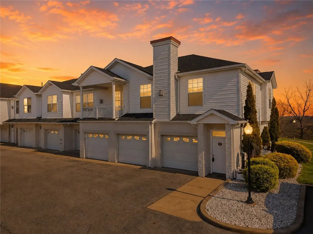 229 Adams Pointe Blvd 2