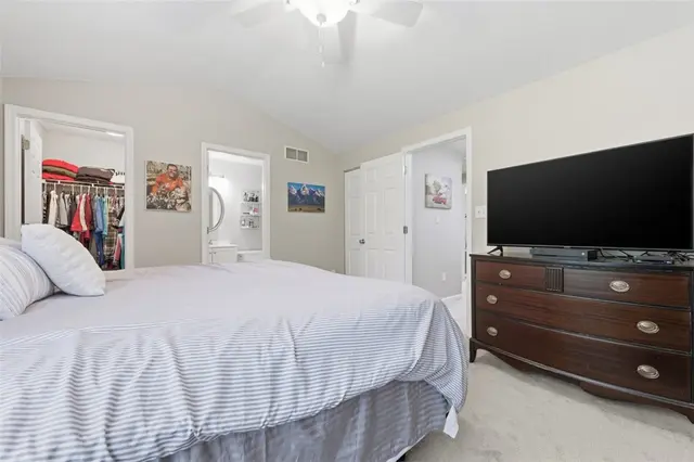 229 Hillvue Dr gallery image 15