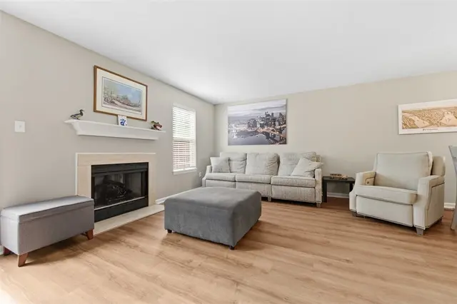 229 Hillvue Dr gallery image 35