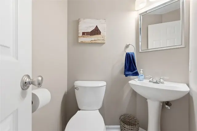 229 Hillvue Dr gallery image 42
