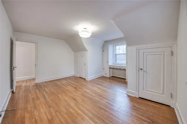 2294 Clearvue Rd gallery image 7
