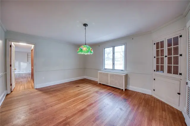 2294 Clearvue Rd gallery image 8