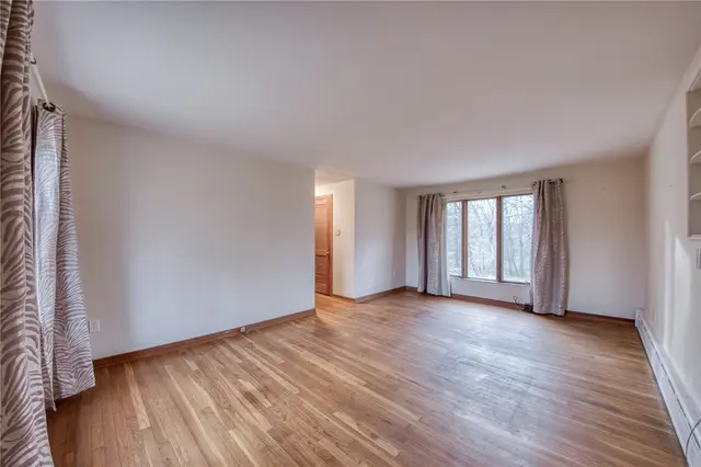 2294 Clearvue Rd gallery image 16
