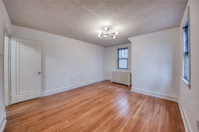 2294 Clearvue Rd gallery image 19