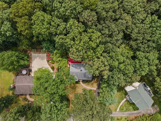 2294 Saddle Dr gallery image 3