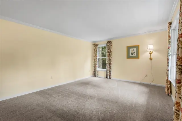 2294 Saddle Dr gallery image 10