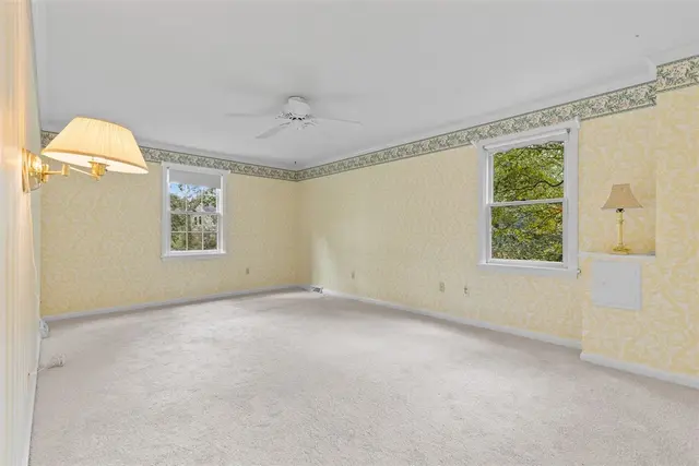 2294 Saddle Dr gallery image 15
