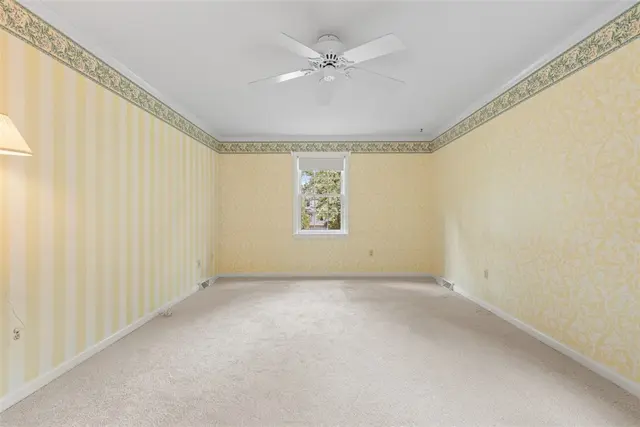 2294 Saddle Dr gallery image 17