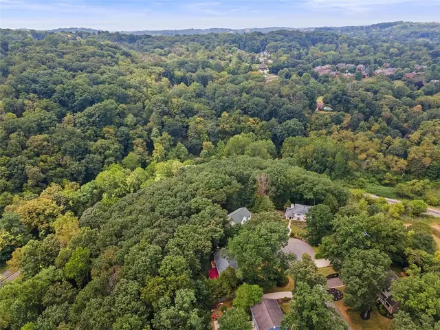 2294 Saddle Dr gallery image 27