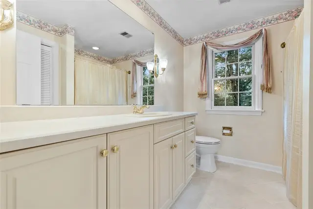 2294 Saddle Dr gallery image 31