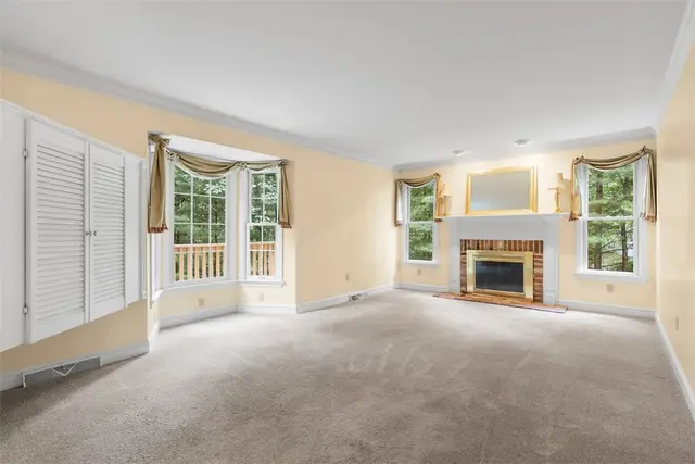2294 Saddle Dr gallery image 37