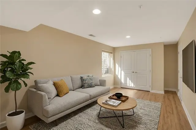 230 Broadstone Dr gallery image 5