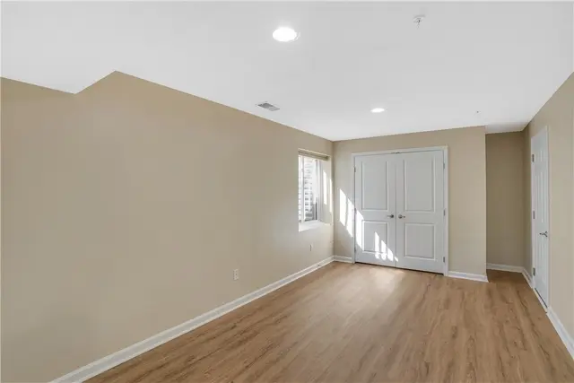 230 Broadstone Dr gallery image 6