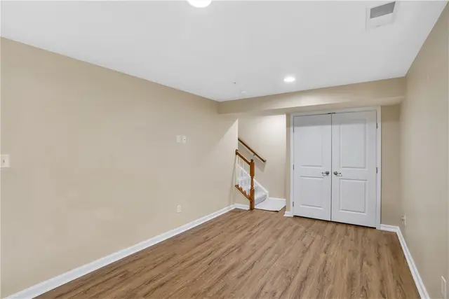 230 Broadstone Dr gallery image 7