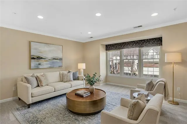 230 Broadstone Dr gallery image 8