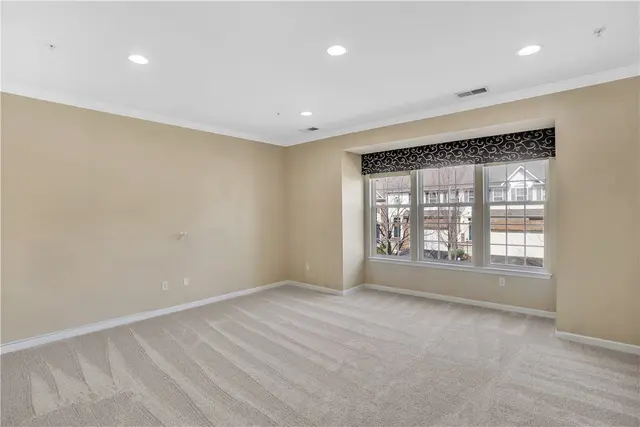 230 Broadstone Dr gallery image 9