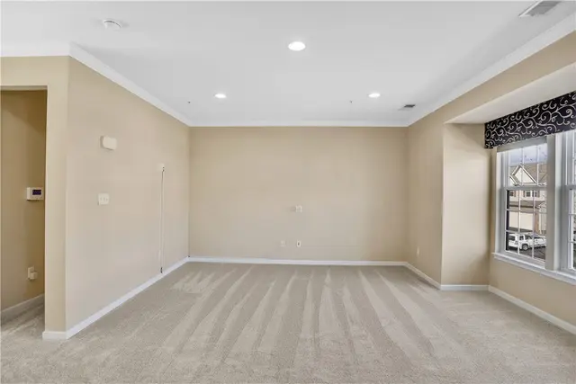 230 Broadstone Dr gallery image 10