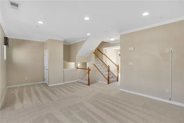 230 Broadstone Dr gallery image 12