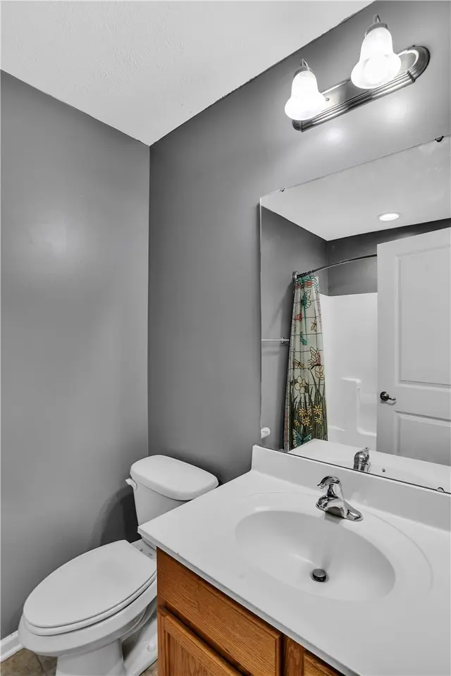 230 Broadstone Dr gallery image 31