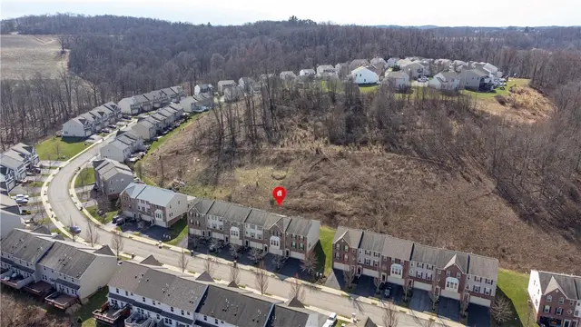 230 Broadstone Dr gallery image 44