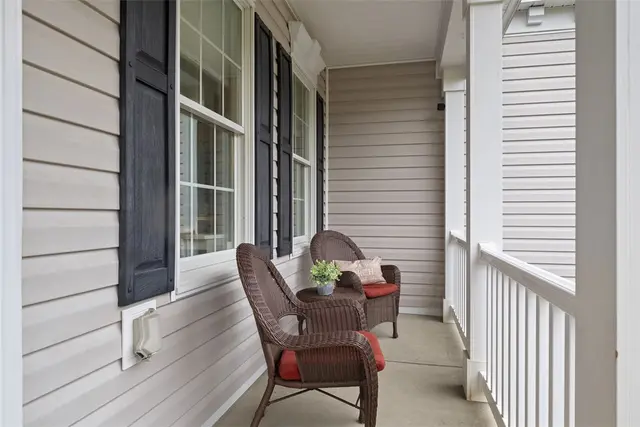 230 Strawberry Circle gallery image 38