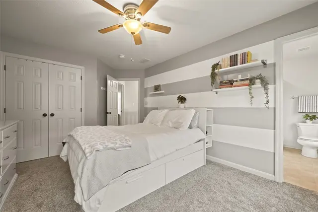 230 Strawberry Circle gallery image 40