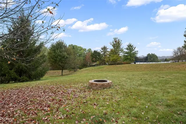 230 Strawberry Circle gallery image 46