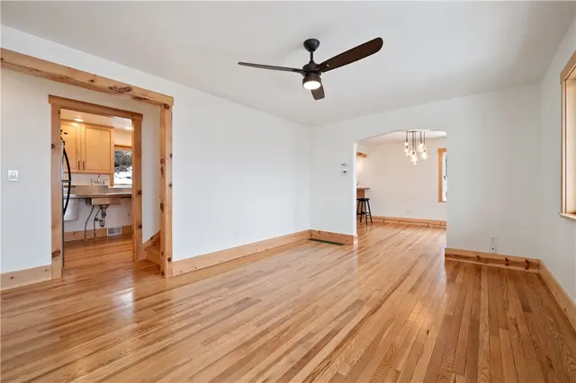2305 Pittview Ave gallery image 6