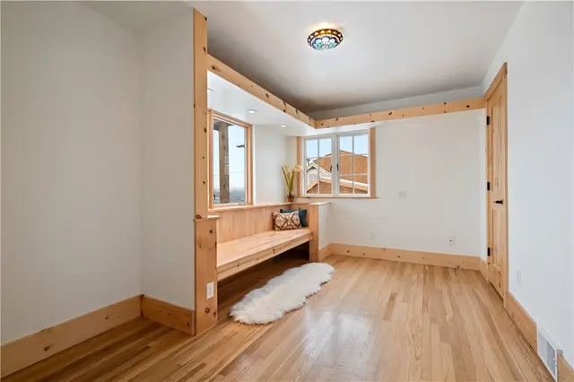 2305 Pittview Ave gallery image 7