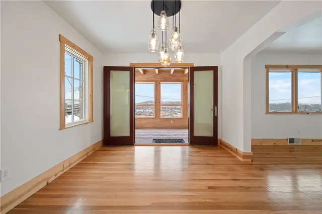 2305 Pittview Ave gallery image 8