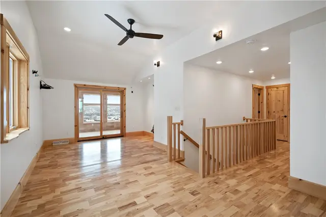 2305 Pittview Ave gallery image 13