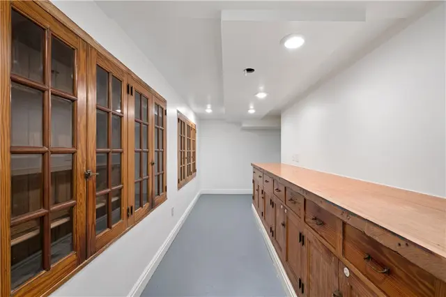 2305 Pittview Ave gallery image 22