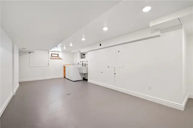 2305 Pittview Ave gallery image 23