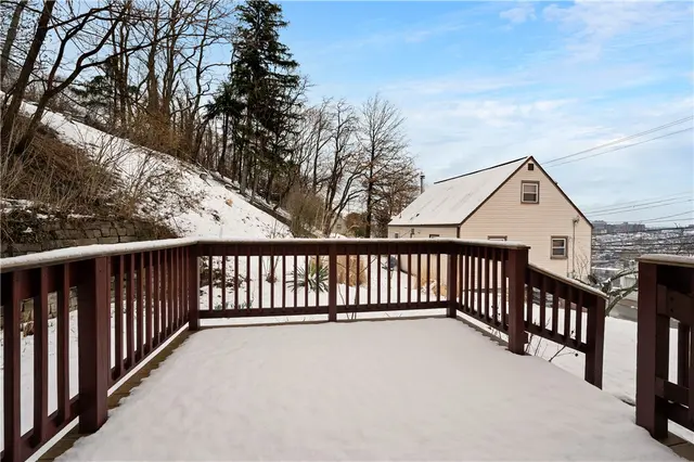 2305 Pittview Ave gallery image 24