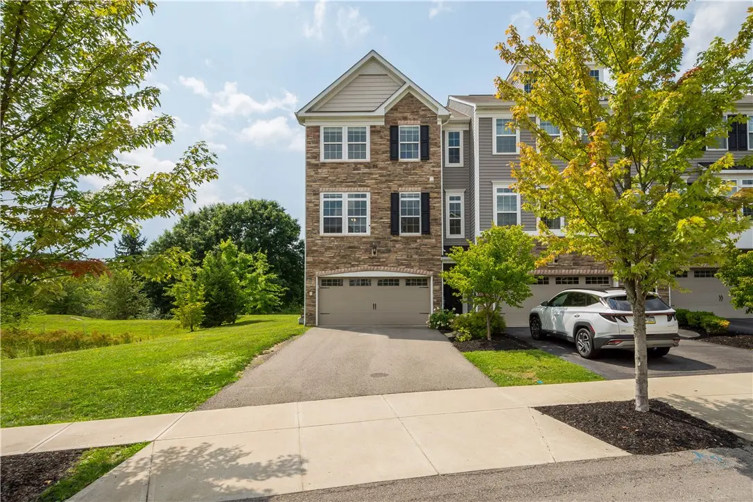 231 Eagle Dr