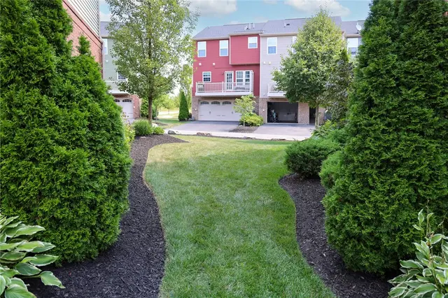 231 Thornapple Ln gallery image 5