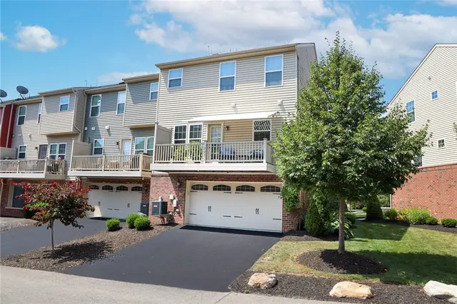 231 Thornapple Ln gallery image 12