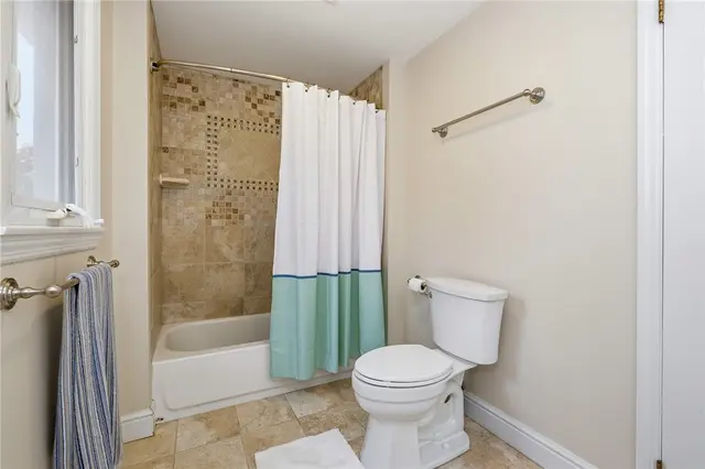 2310 Colony Ct gallery image 7