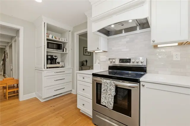 2310 Colony Ct gallery image 20