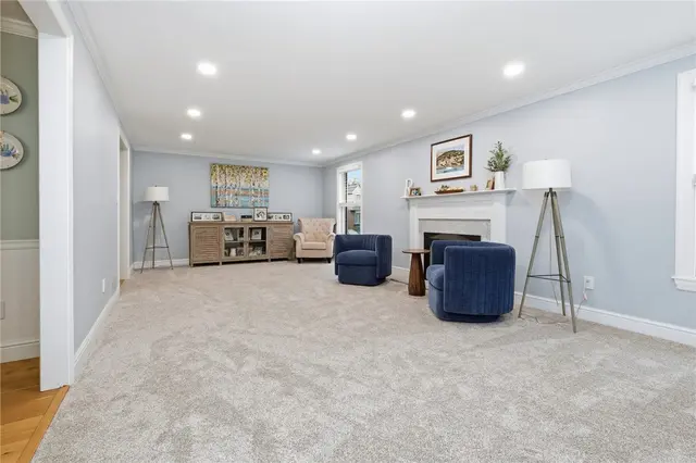 2310 Colony Ct gallery image 27